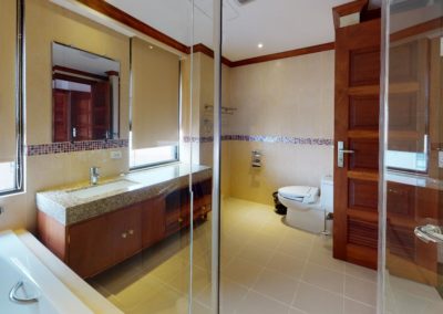 Superieur - E2001-Bathroom(1)